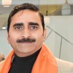 शिमला में घंटों जाम, रेंगते रहे वाहन; ट्रैफिक व्यवस्था पर भाजपा ने सरकार को घेरा  पर्यटन सीजन में स्थायी ट्रैफिक प्लान बनाने की मांग, प्यार सिंह कंवर बोले—शिमला को भगवान भरोसे नहीं छोड़ा जा सकता